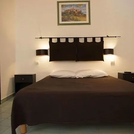 Altera Roma Hotel 3*