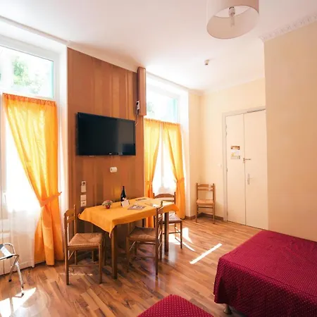 Altera Roma 3* Avignon