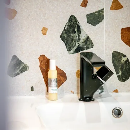 Otel Altera Roma Avinyon