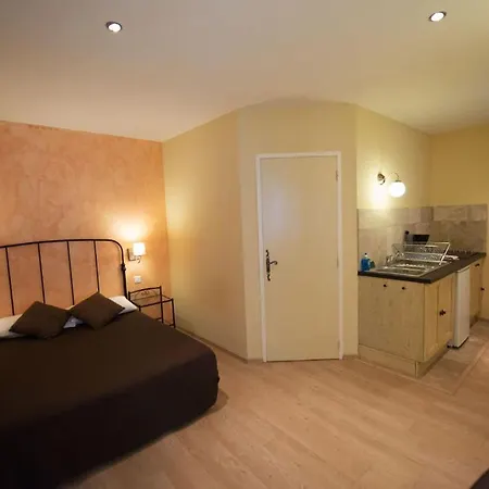 Altera Roma Otel 3*